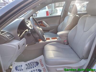 2011 Toyota Camry LE V6   - Photo 9 - Newark, NJ 07114