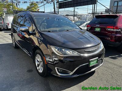 2017 Chrysler Pacifica LIMITED  LOADED Van