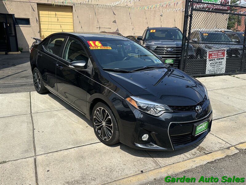 2016 Toyota Corolla S  