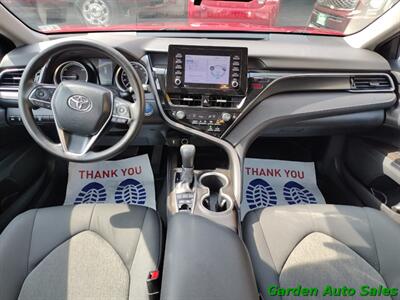 2022 Toyota Camry Hybrid LE   - Photo 10 - Newark, NJ 07114