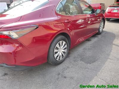 2022 Toyota Camry Hybrid LE   - Photo 3 - Newark, NJ 07114