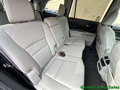2019 Honda Pilot EX-L W/NAVI W/RES   - Photo 30 - Newark, NJ 07114
