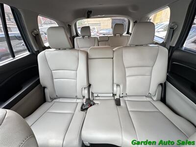 2019 Honda Pilot EX-L W/NAVI W/RES   - Photo 14 - Newark, NJ 07114