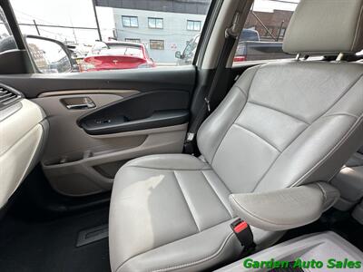 2019 Honda Pilot EX-L W/NAVI W/RES   - Photo 50 - Newark, NJ 07114