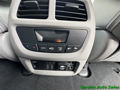 2019 Honda Pilot EX-L W/NAVI W/RES   - Photo 33 - Newark, NJ 07114