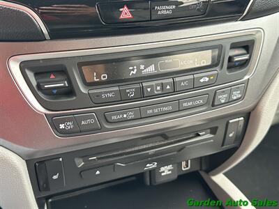 2019 Honda Pilot EX-L W/NAVI W/RES   - Photo 44 - Newark, NJ 07114