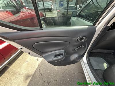2015 Nissan Versa 1.6 S   - Photo 12 - Newark, NJ 07114