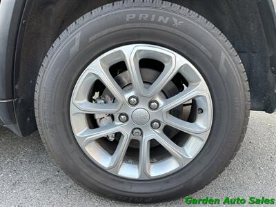 2021 Jeep Grand Cherokee Laredo AWD   - Photo 33 - Newark, NJ 07114