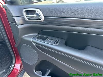 2021 Jeep Grand Cherokee Laredo AWD   - Photo 23 - Newark, NJ 07114