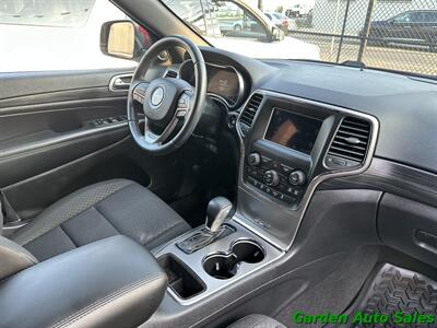 2021 Jeep Grand Cherokee Laredo AWD   - Photo 21 - Newark, NJ 07114