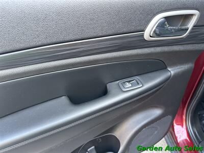 2021 Jeep Grand Cherokee Laredo AWD   - Photo 16 - Newark, NJ 07114
