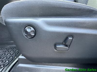 2021 Jeep Grand Cherokee Laredo AWD   - Photo 12 - Newark, NJ 07114