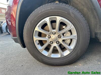2021 Jeep Grand Cherokee Laredo AWD   - Photo 35 - Newark, NJ 07114