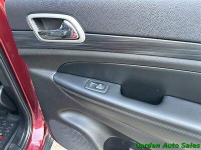 2021 Jeep Grand Cherokee Laredo AWD   - Photo 28 - Newark, NJ 07114