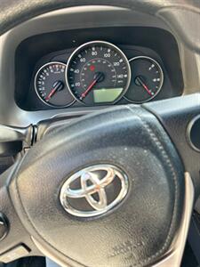 2016 Toyota RAV4 LE   - Photo 6 - Newark, NJ 07114