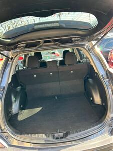 2016 Toyota RAV4 LE   - Photo 5 - Newark, NJ 07114