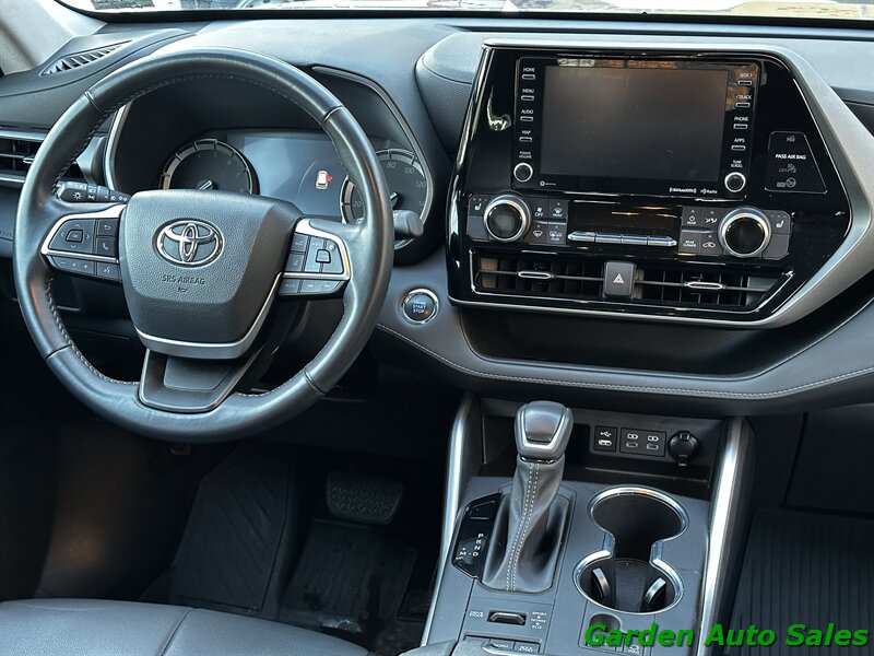 2022 Toyota Highlander XLE - Photo 24