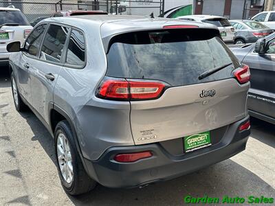 2014 Jeep Cherokee SPORT  4x4 - Photo 5 - Newark, NJ 07114