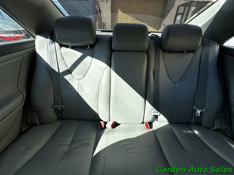 2011 Toyota Camry LE V6   - Photo 36 - Newark, NJ 07114