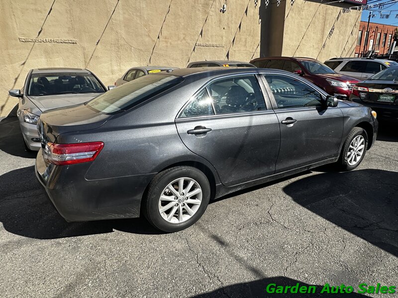 2011 Toyota Camry LE V6   - Photo 8 - Newark, NJ 07114