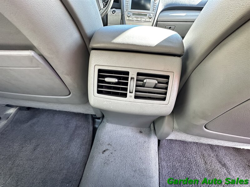 2011 Toyota Camry LE V6   - Photo 25 - Newark, NJ 07114