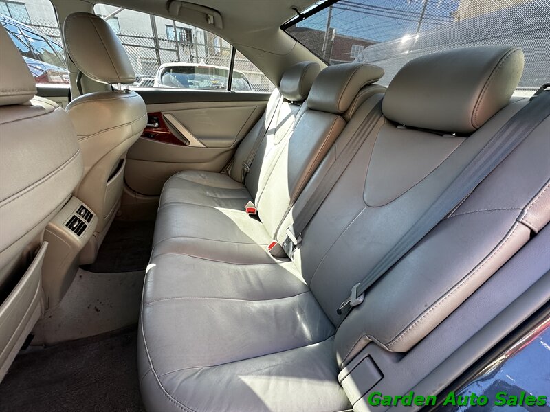 2011 Toyota Camry LE V6   - Photo 16 - Newark, NJ 07114