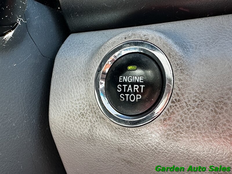 2011 Toyota Camry LE V6   - Photo 28 - Newark, NJ 07114