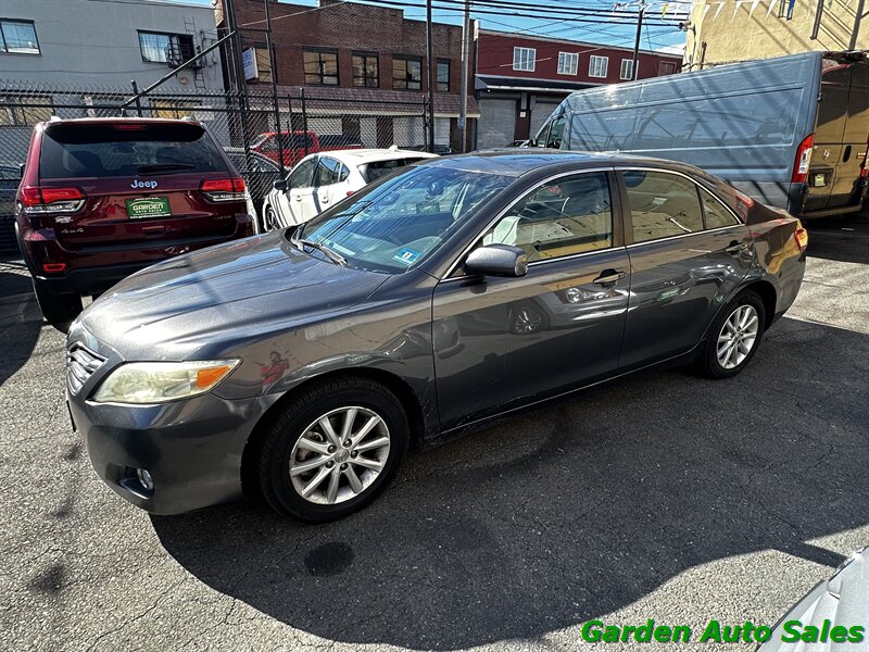 2011 Toyota Camry LE V6   - Photo 4 - Newark, NJ 07114