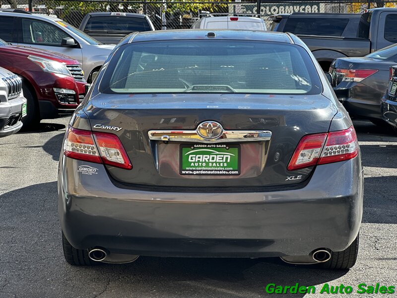 2011 Toyota Camry LE V6   - Photo 6 - Newark, NJ 07114