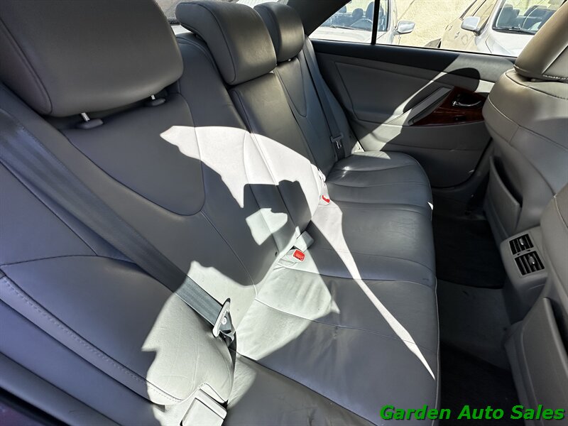 2011 Toyota Camry LE V6   - Photo 23 - Newark, NJ 07114