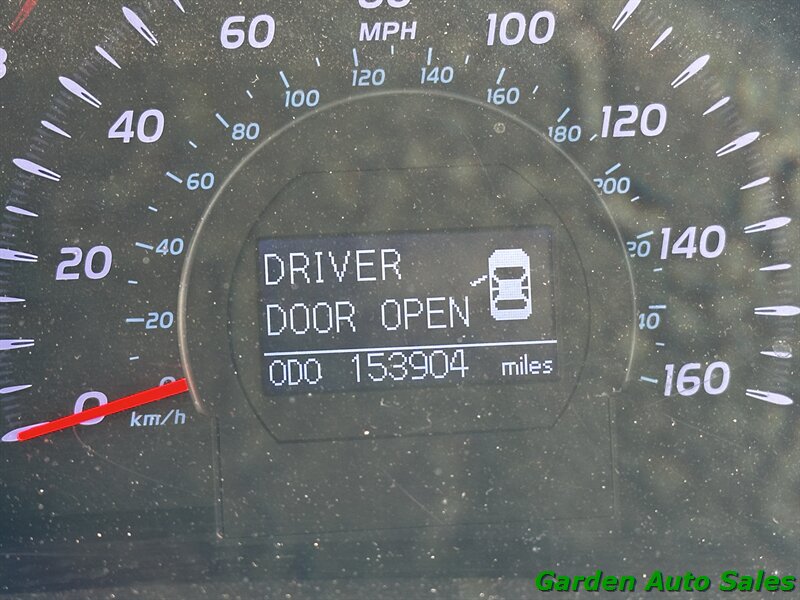 2011 Toyota Camry LE V6   - Photo 32 - Newark, NJ 07114