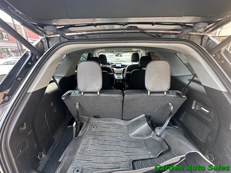 2022 Ford Explorer XLT - Photo 23