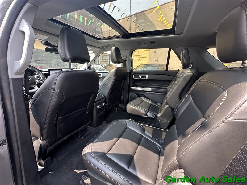 2022 Ford Explorer XLT - Photo 17