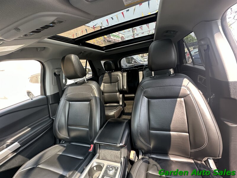 2022 Ford Explorer XLT - Photo 19