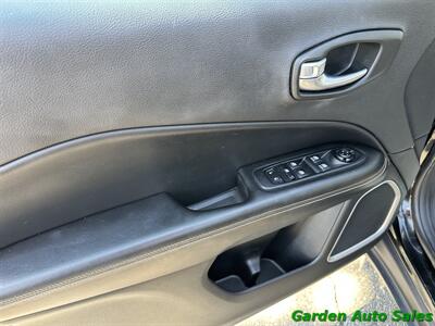 2019 Jeep Compass LATITUDE  4x4 + Leather - Photo 15 - Newark, NJ 07114