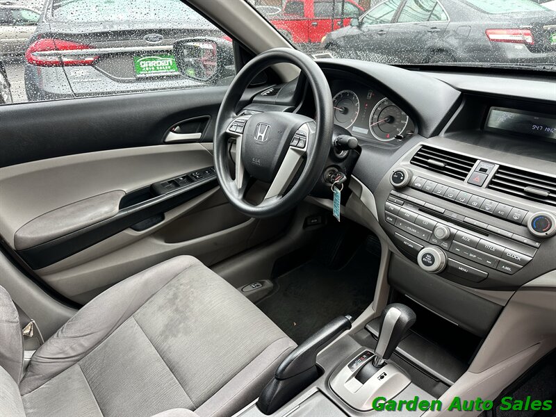 2012 Honda Accord LX - Photo 10