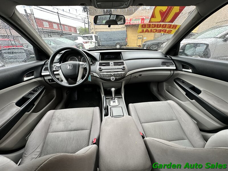 2012 Honda Accord LX - Photo 12