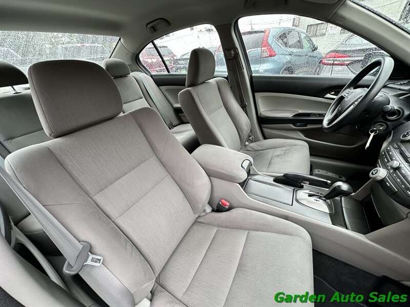 2012 Honda Accord LX - Photo 11