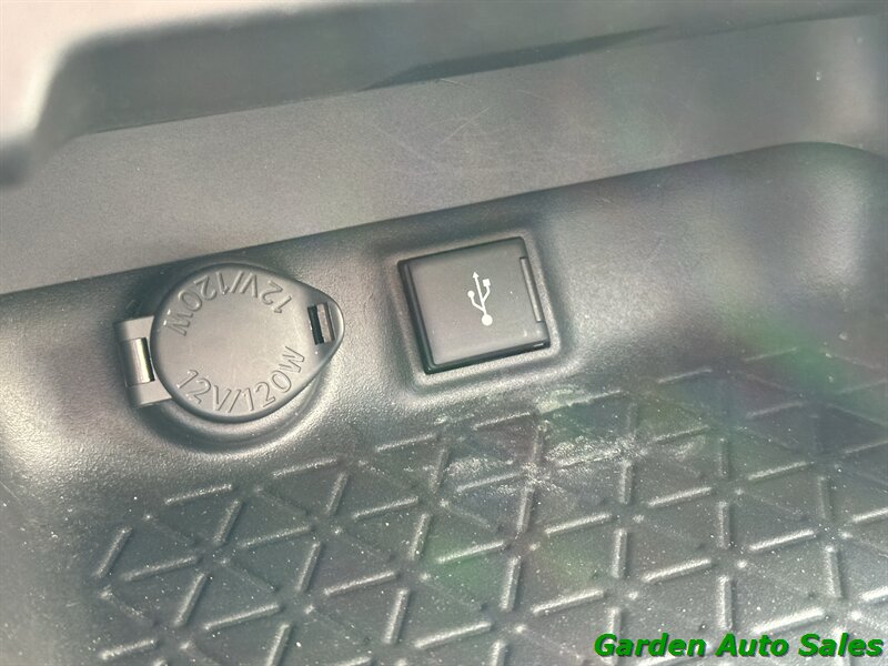 2020 Toyota RAV4 XLE - Photo 43