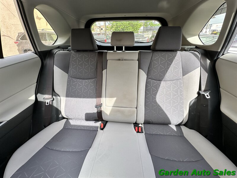 2020 Toyota RAV4 XLE - Photo 38