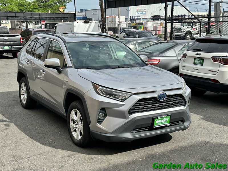 2020 Toyota RAV4 Hybrid XLE  AWD