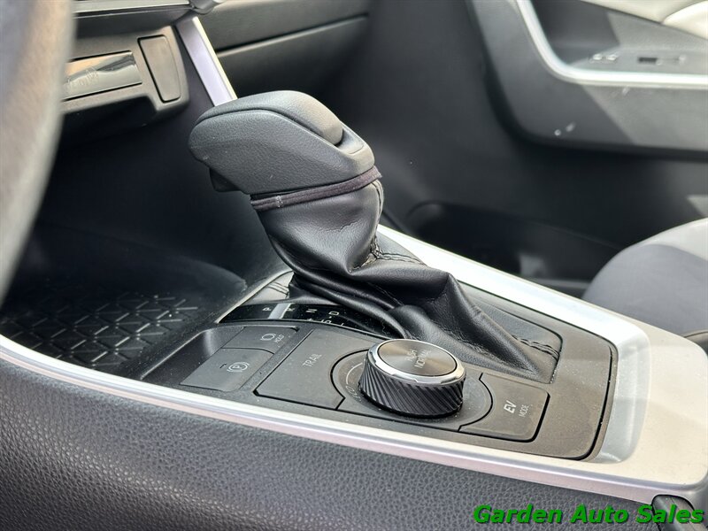 2020 Toyota RAV4 XLE - Photo 39