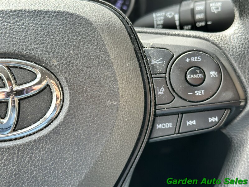 2020 Toyota RAV4 XLE - Photo 46