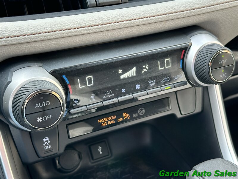2020 Toyota RAV4 XLE - Photo 44