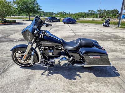 2021 Harley-Davidson® FLHX - Street Glide®   - Photo 6 - Palm Bay, FL 32905