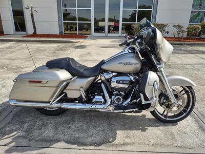 2018 Harley-Davidson® FLHX - Street Glide®   - Photo 2 - Palm Bay, FL 32905