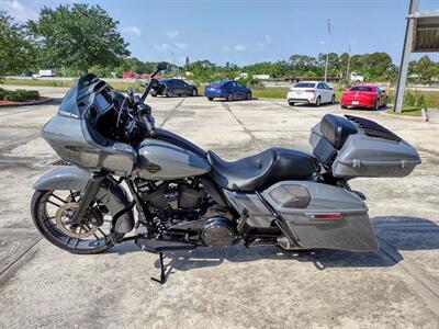 2018 Harley-Davidson® FLTRXSE - CVO™ Road Glide®   - Photo 6 - Palm Bay, FL 32905