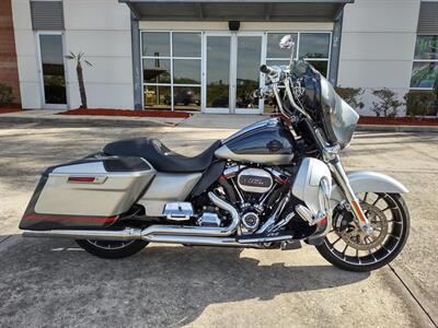 2019 Harley-Davidson® FLHXSE - CVO™ Street Glide®   - Photo 2 - Palm Bay, FL 32905