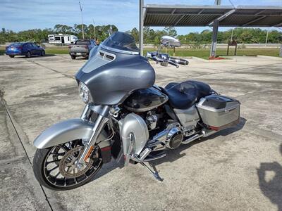 2019 Harley-Davidson® FLHXSE - CVO™ Street Glide®   - Photo 6 - Palm Bay, FL 32905