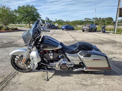 2019 Harley-Davidson® FLHXSE - CVO™ Street Glide®   - Photo 5 - Palm Bay, FL 32905